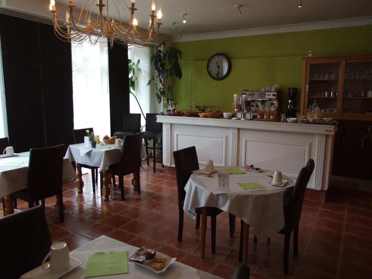 Logis Hotel L'Occitan 2 Etoiles Гайак Экстерьер фото