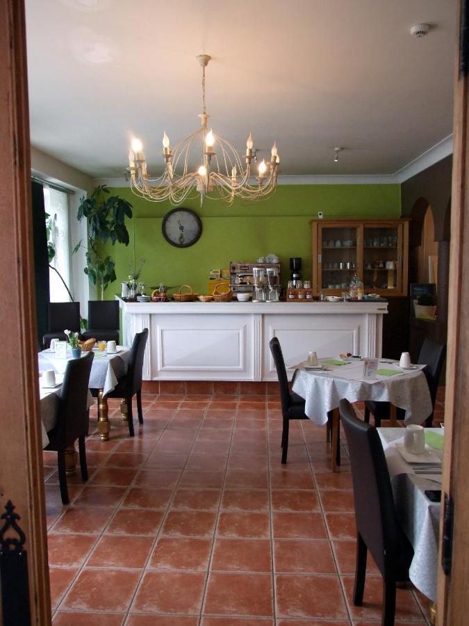 Logis Hotel L'Occitan 2 Etoiles Гайак Экстерьер фото